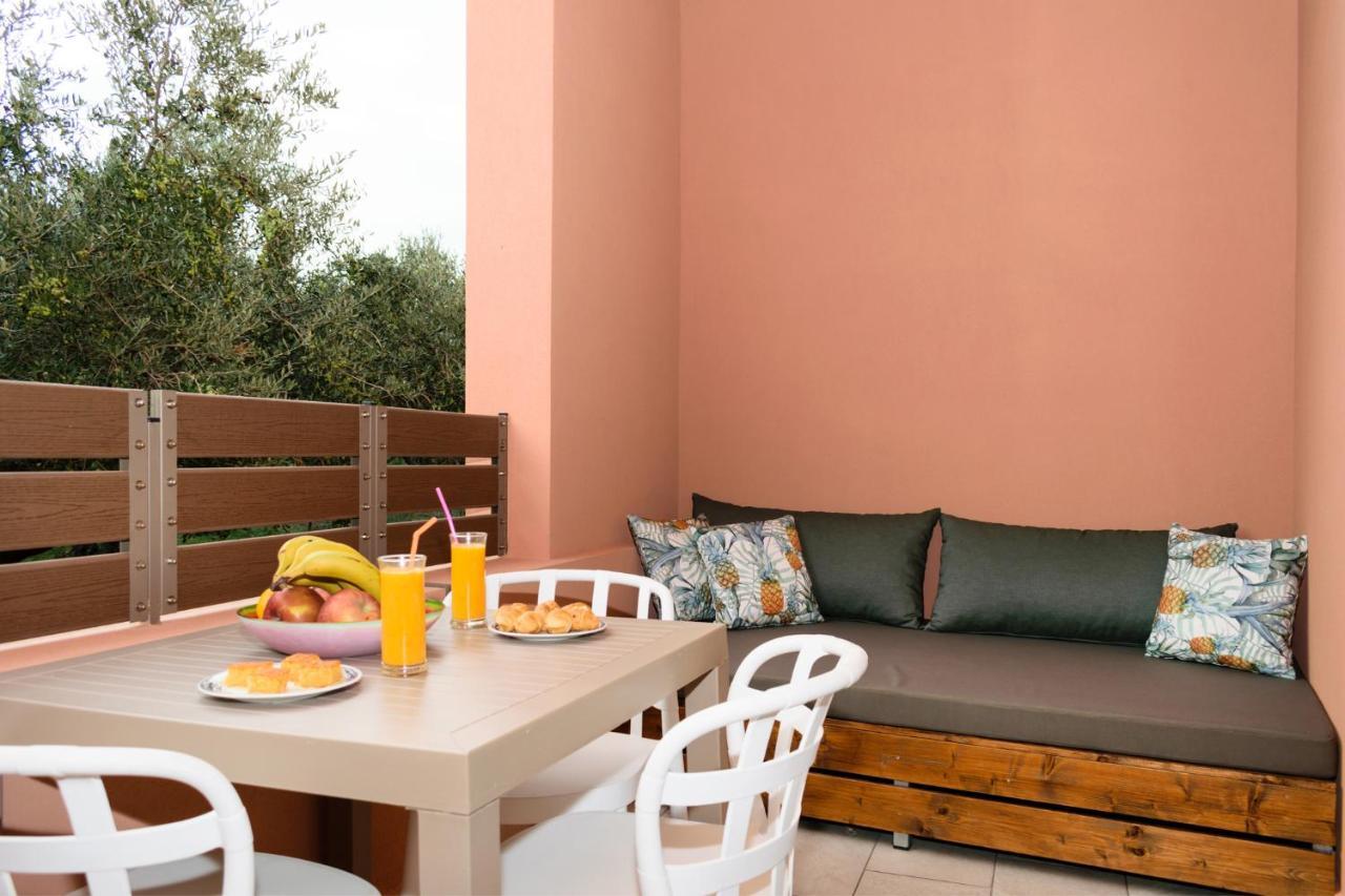 Iliana Apartments Falasarna Exterior photo